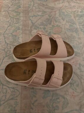 Birkenstock Women's Pale Pink Double-Buckle Slide Sandals papillio